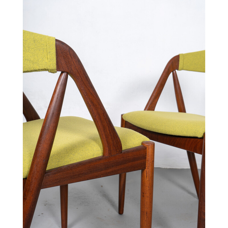 Par de cadeiras vintage modelo 31 em madeira Afrormosia de Kai Kristiansen para Schou Andersen Møbelfabrik, Dinamarca
