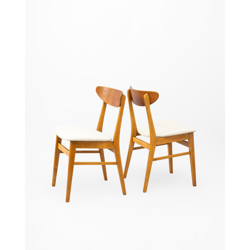 Pair of vintage model 210 dining chairs in solid beech wood for Farstrup, Denmark 1960