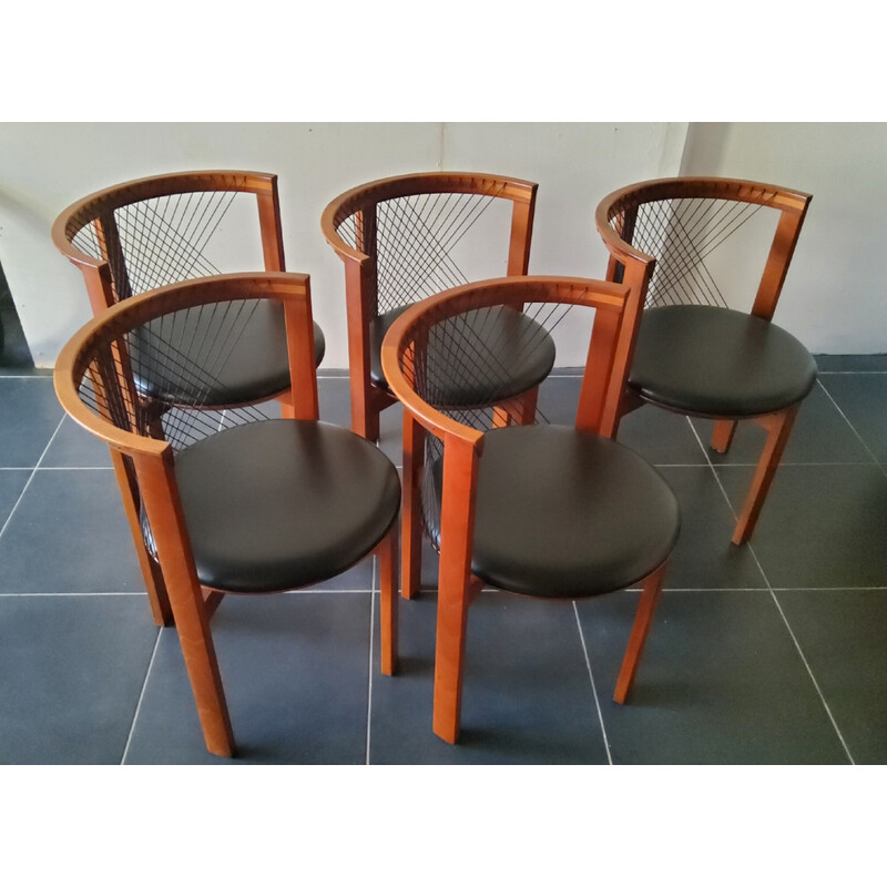 Conjunto de 5 cadeiras vintage em madeira e couro de Niels Jorgen Haugesen String para Tranekaer, Dinamarca 1980