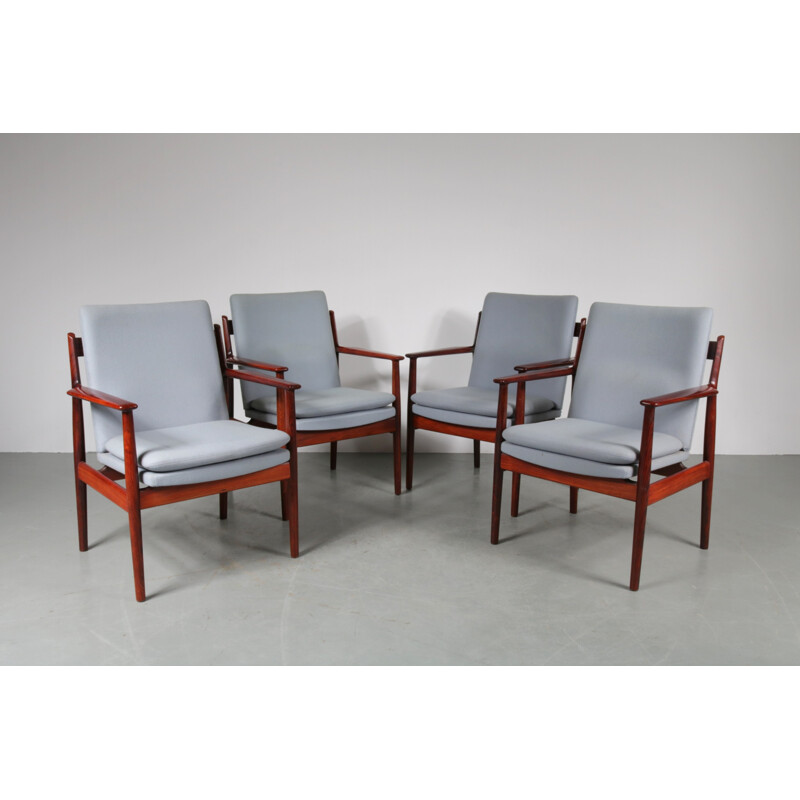 Set of 4 rosewood dining chairs - 1960s