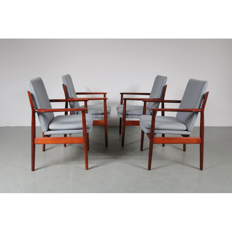 Set of 4 rosewood dining chairs - 1960s