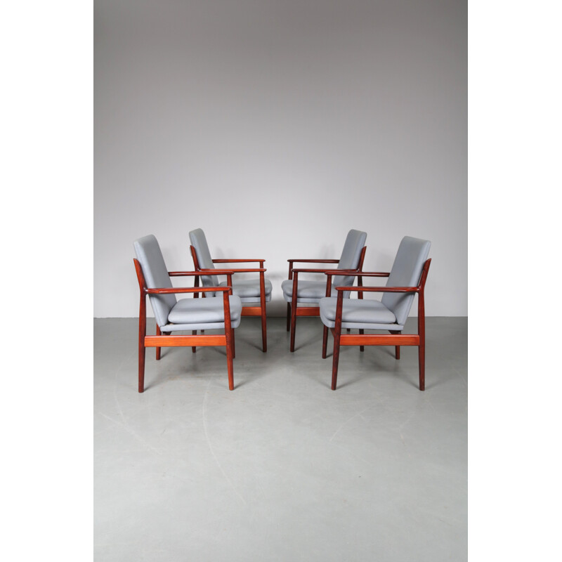 Set of 4 rosewood dining chairs - 1960s