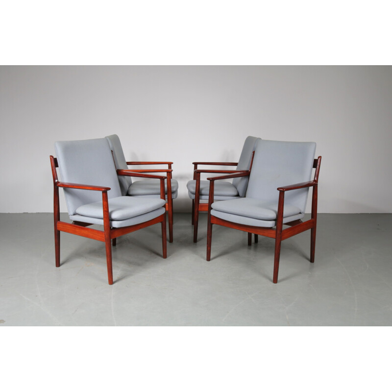 Set of 4 rosewood dining chairs - 1960s