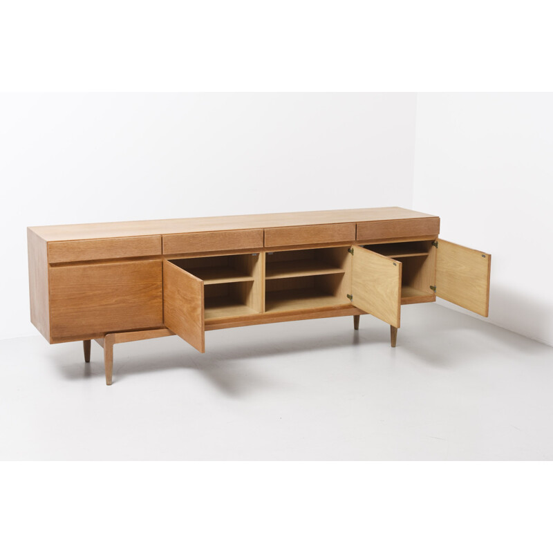 Oak sideboard by Kofod-Larsen for Faarup Møbelfabrik, Danmark - 1950s 