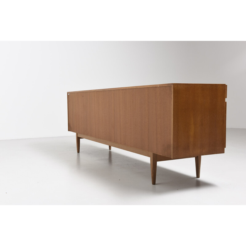 Oak sideboard by Kofod-Larsen for Faarup Møbelfabrik, Danmark - 1950s 