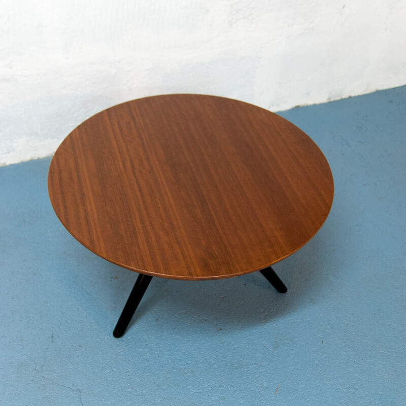 Mid-century round scandinavian tripod coffee table - 1960s