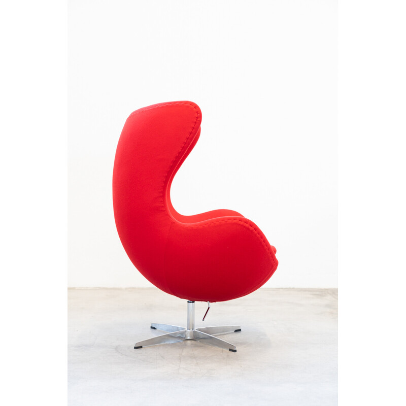 Vintage polyurethane armchair with ottoman by Arne Jacobsen for Fritz Hansen, Italy 1980