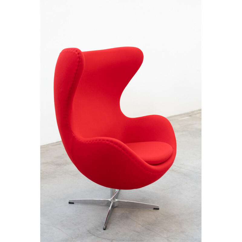 Fauteuil vintage en polyuréthane avec ottoman par Arne Jacobsen pour Fritz Hansen, Italie 1980