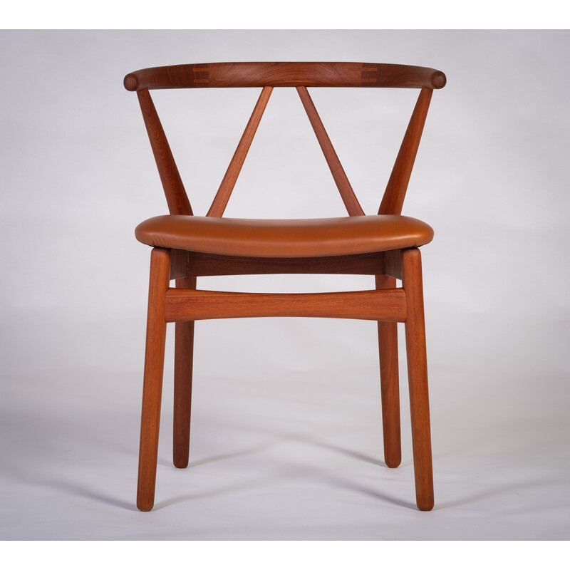 Vintage model 255 dining chair in teak and leather by Henning Kjærnulf for Bruno Hansen, Denmark 1960