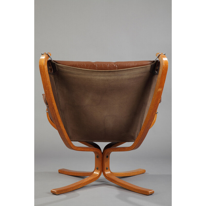 Paire de fauteuils "Falcon" en cuir marron par Sigurd Ressell - 1980