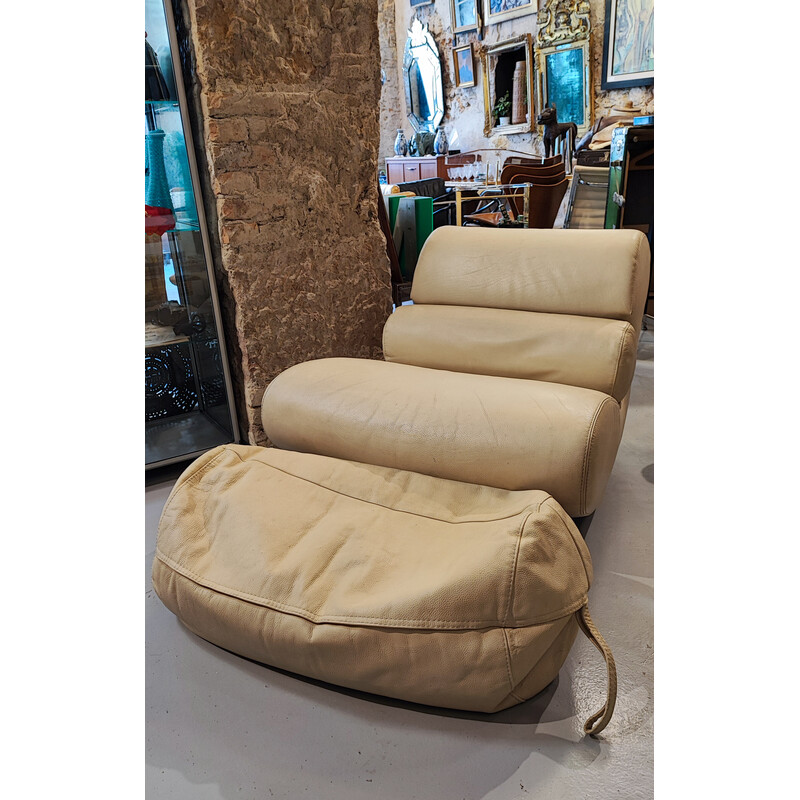 Vintage "Virgule" armchair in off-white leather with footrest for Roche Bobois