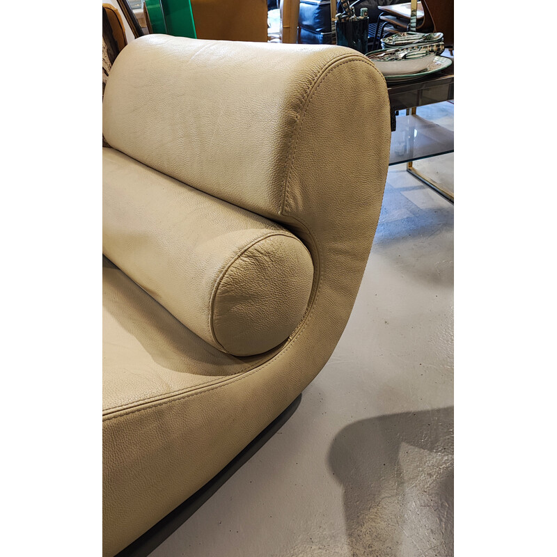 Vintage "Virgule" armchair in off-white leather with footrest for Roche Bobois