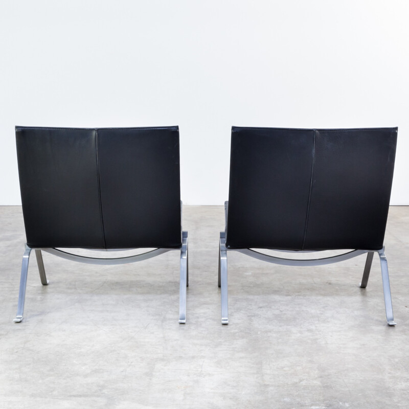 Pair of PK22 black leather armchairs by Poul Kjaerholm for Fritz Hansen - 1950s