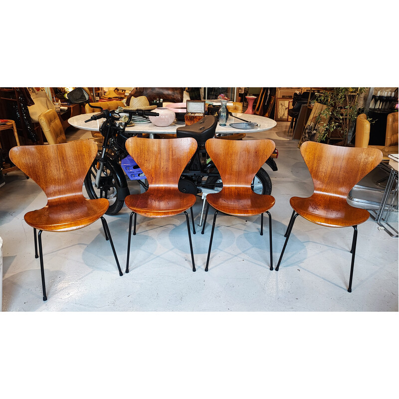 Set of 4 vintage Butterfly 3107 chairs in black metal and teak by Arne Jacobsen, 1971