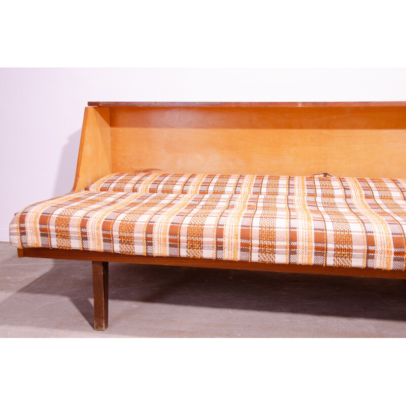 Sofá cama vintage de madera y chapa de fresno, Checoslovaquia 1970