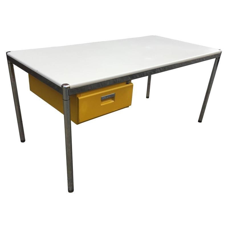 Strafor desk in whte and yellow - 1980s