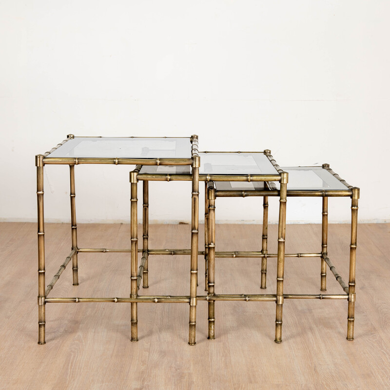 Vintage nesting tables in brass and glass, 1970