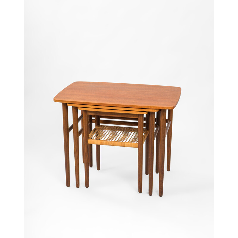 Tavolini vintage in teak e rattan di Johannes Andersen, Danimarca 1960