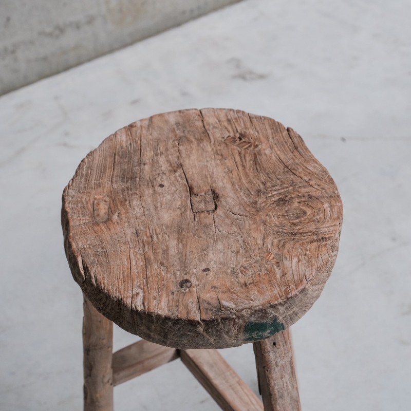 Tabouret vintage en bois français primitif, France 1940