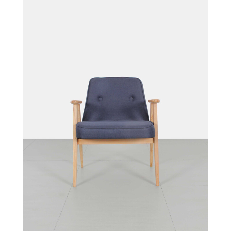 Fauteuil modèle 366 par Jozef Chierowski - 1960