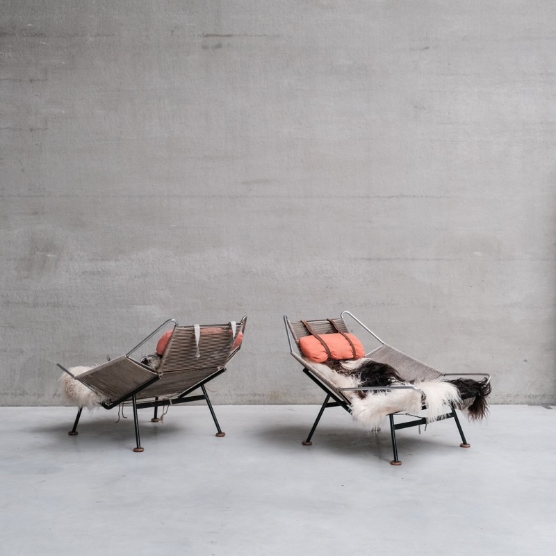 Pair of vintage lounge chairs by Hans Wegner Flag Halyard for Getama, Denmark 1950