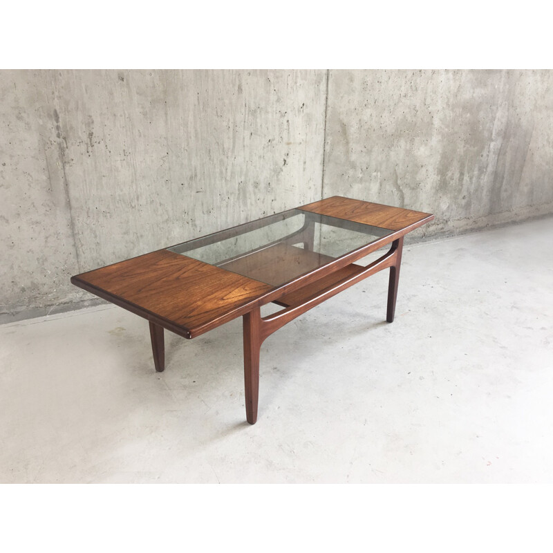 Table basse moderne en teck avec insert en verre édition G Plan - 1970