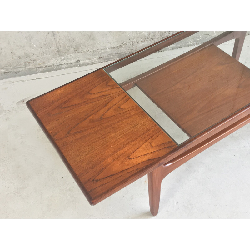 G-Plan mid century coffee table in teak and glass - 1970s