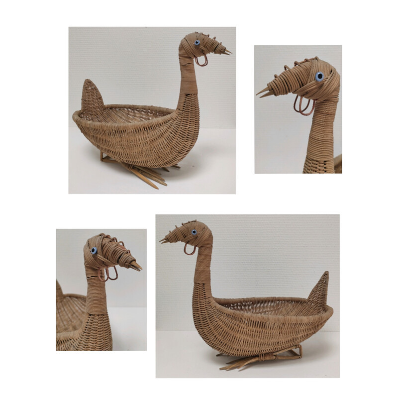 Vintage zoomorphic bird-shaped basket in woven wicker, 1960