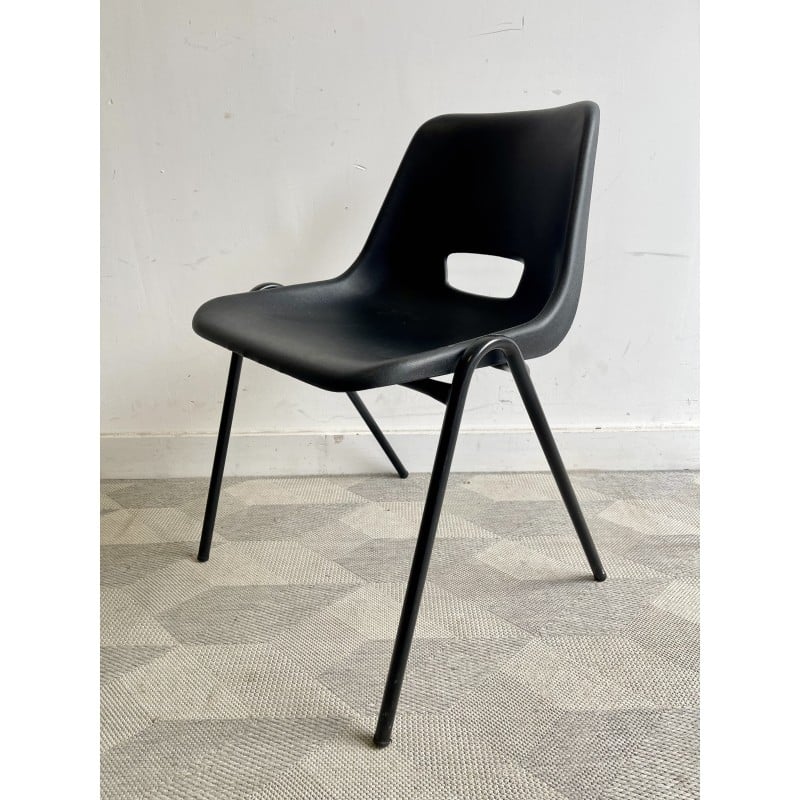Cadeira escolar empilhável preta vintage para a K.M Furniture