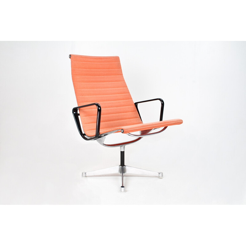 EA116 Swivel lounge chair by Ray and Charles Eames for Herman Miller - 1950s