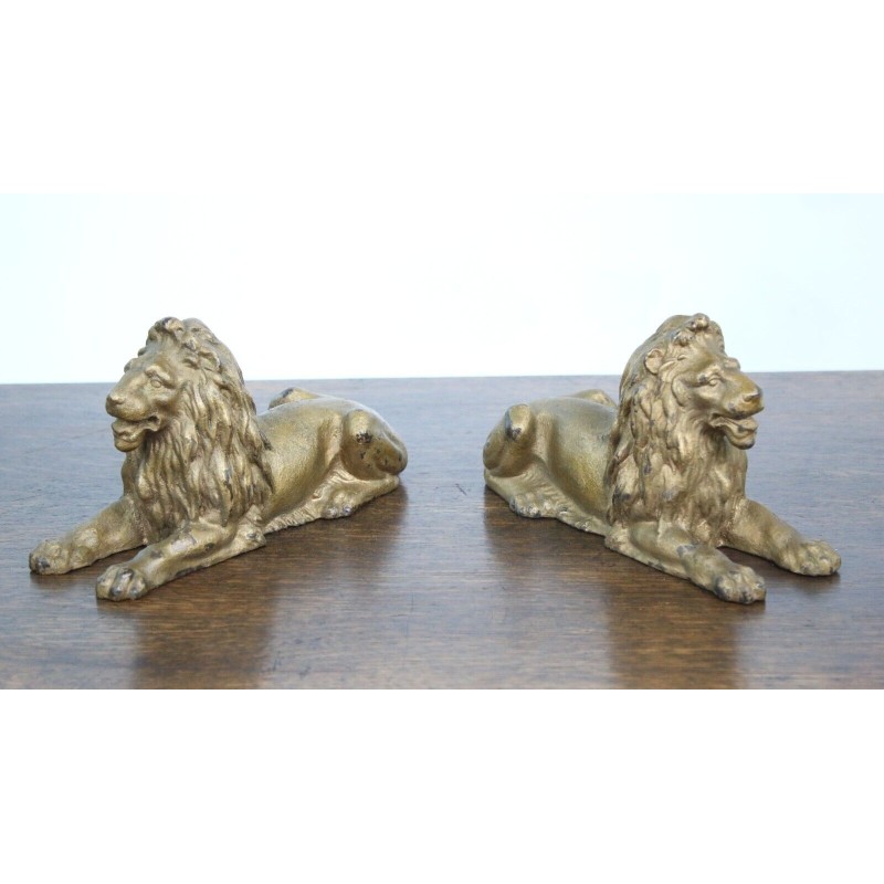Paire de lions vintage en fonte