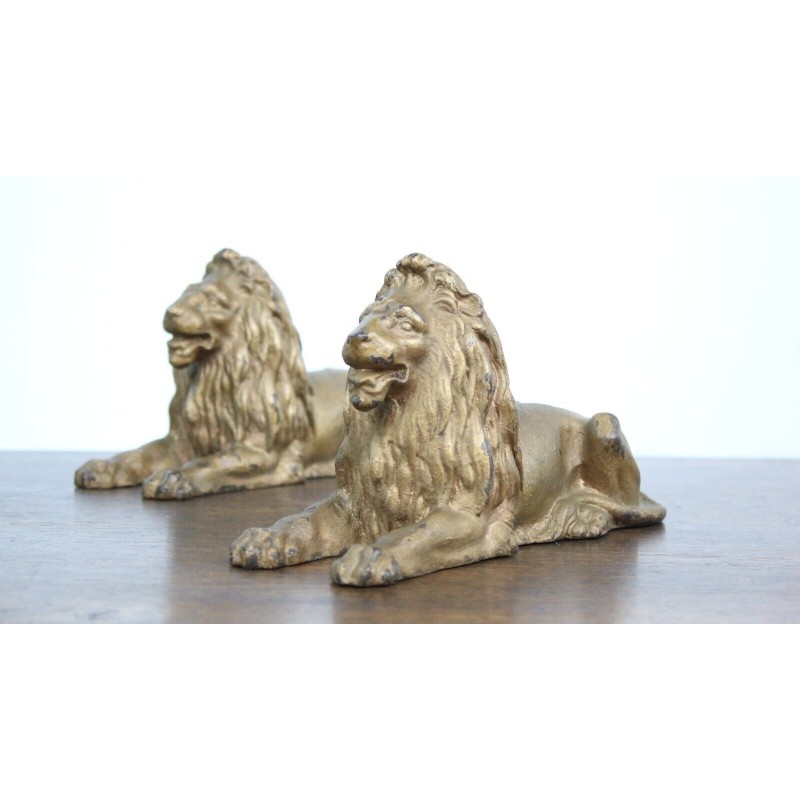 Pair of vintage cast iron lions