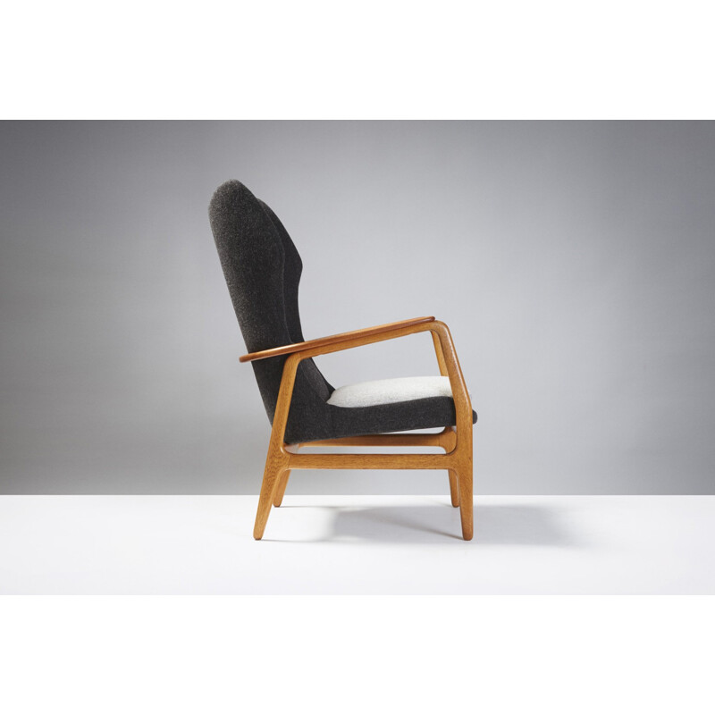 Wing armchair & wooden frame by Aksel Bender Madsen - 1960s