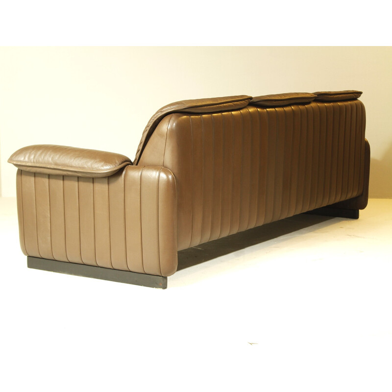 Vintage 3-seater leather sofa for De Sede, Switzerland 1970