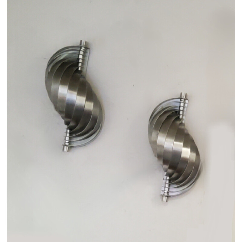 Ein Paar Vintage-Spiralen-Wandleuchten aus Aluminiumlamellen, 1970