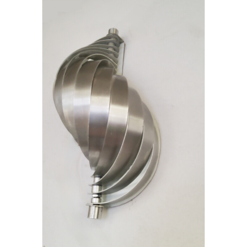 Paire d'appliques vintage spirales en lames d’aluminium, 1970