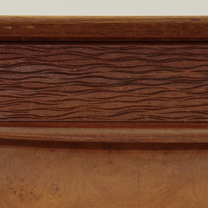 Paire de tables de chevet vintage marron en bois et en verre - 1950