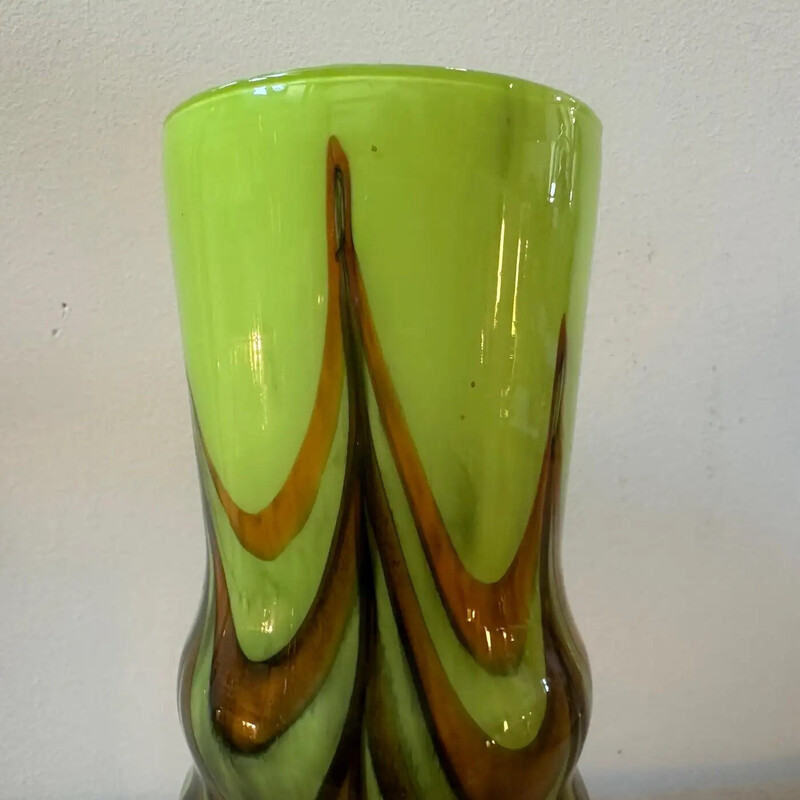 Vintage Space Age vaas in groen opaline glas van Carlo Moretti voor Opaline Florence, Italië 1970