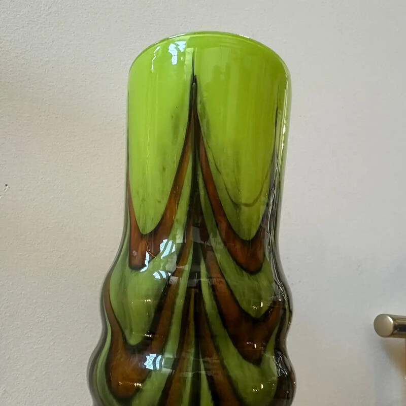 Vase vintage Space Age en verre opalin vert par Carlo Moretti pour Opaline Florence, Italie 1970