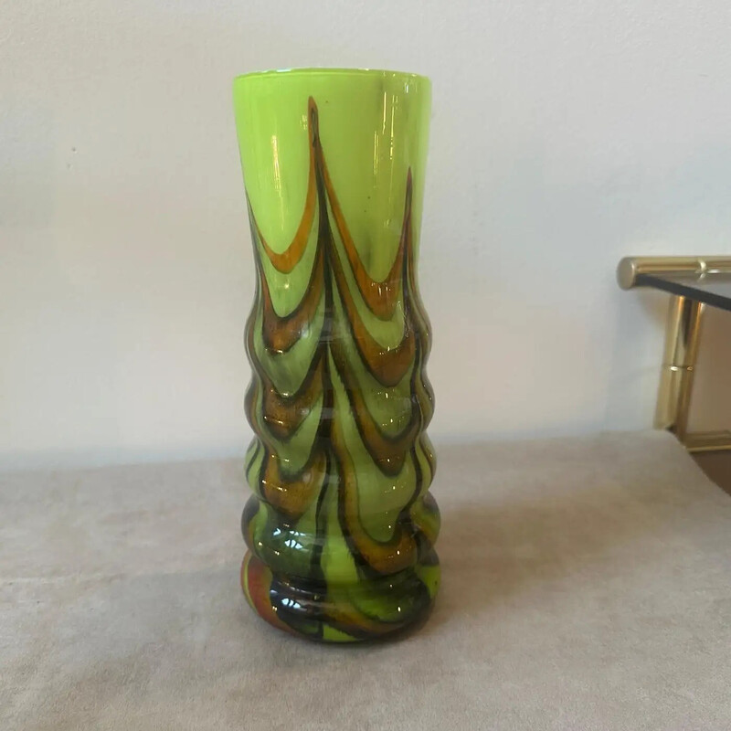 Vase vintage Space Age en verre opalin vert par Carlo Moretti pour Opaline Florence, Italie 1970