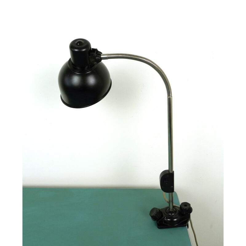 Lampe de bureau noire en métal et en bakélite produite par Helion Arnstadt - 1940