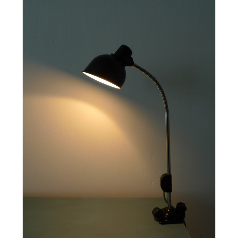 Lampe de bureau noire en métal et en bakélite produite par Helion Arnstadt - 1940