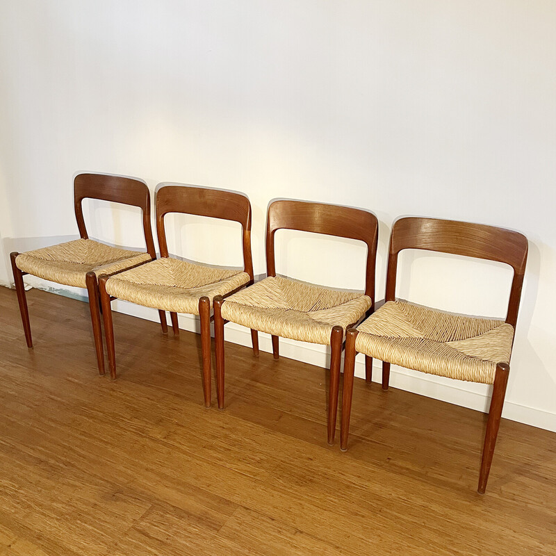 Conjunto de 4 cadeiras vintage em teca maciça e palha de Niel Otto Møller, Dinamarca 1960