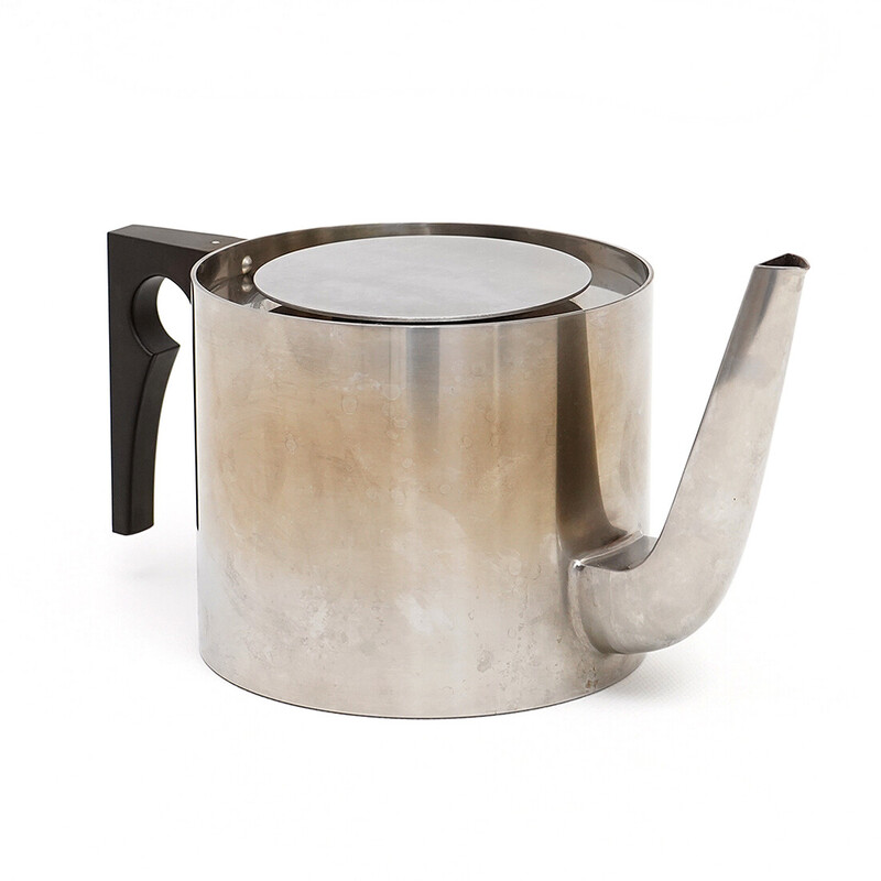 Bule de chá vintage em aço inoxidável e baquelite preta de Arne Jacobsen para Stelton, Dinamarca 1960