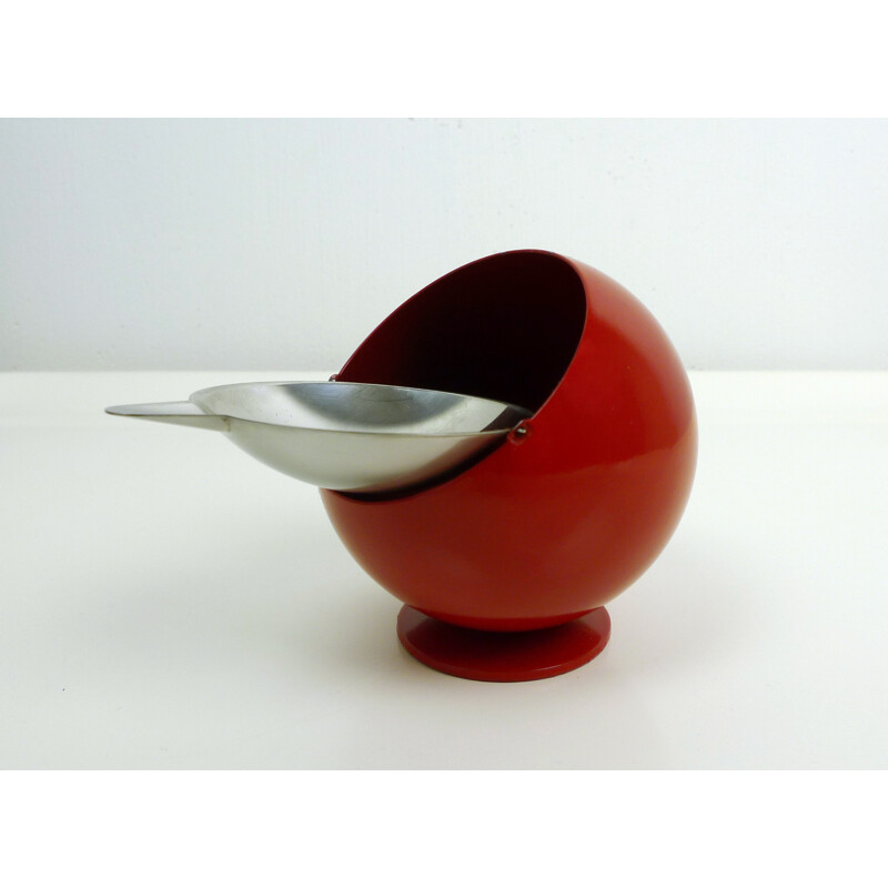 Red Smokny ashtray produced by F. W. Quist - 1970s