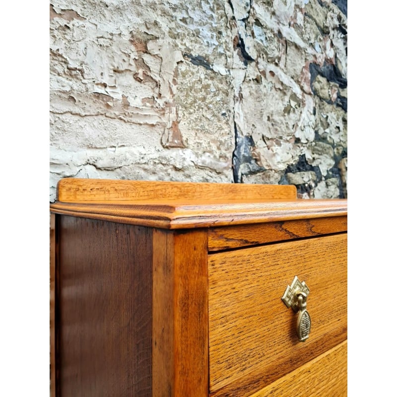 Vintage oak chest of drawers with 4 drawers