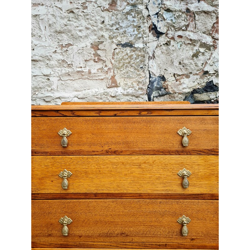 Vintage oak chest of drawers with 4 drawers