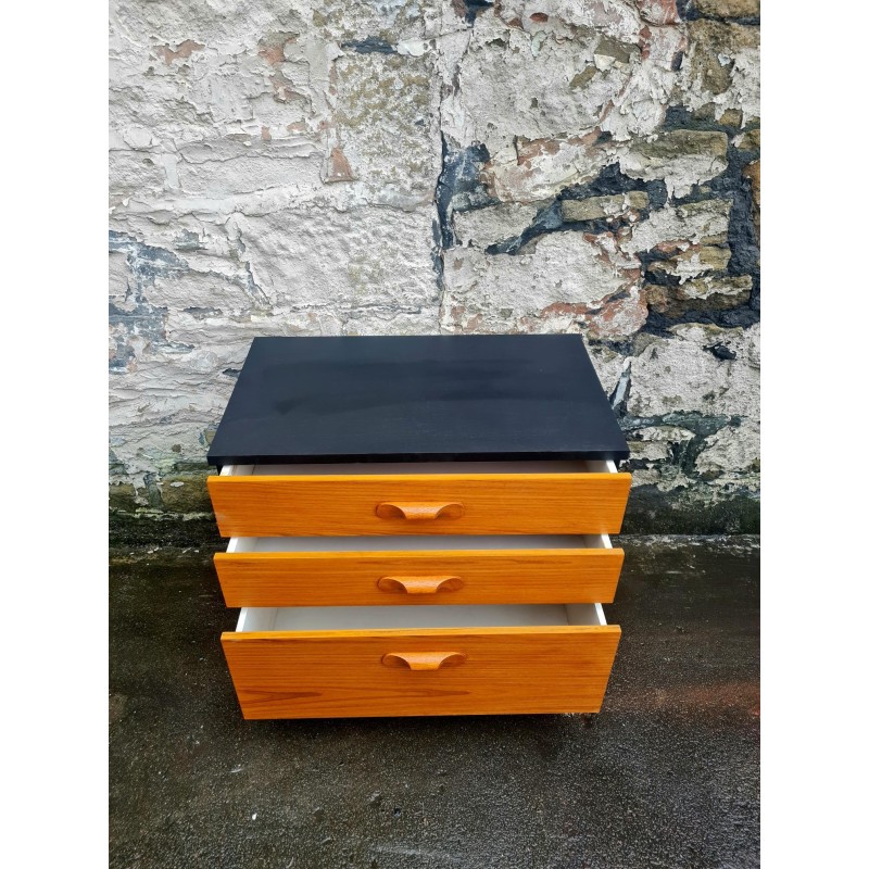 Vintage oak 3 drawer chest of drawers for Austinsuite Furniture