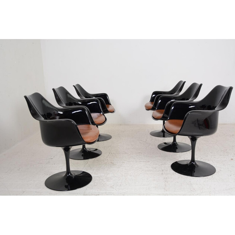 Ensemble de 6 fauteuils vintage « Tulip » en fibre de verre et fonte d’aluminium de Eero Saarinen pour Knoll international