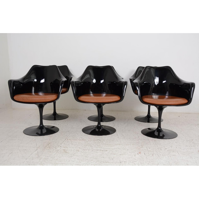 Set of 6 vintage “Tulip” armchairs in fiberglass and cast aluminum by Eero Saarinen for Knoll international